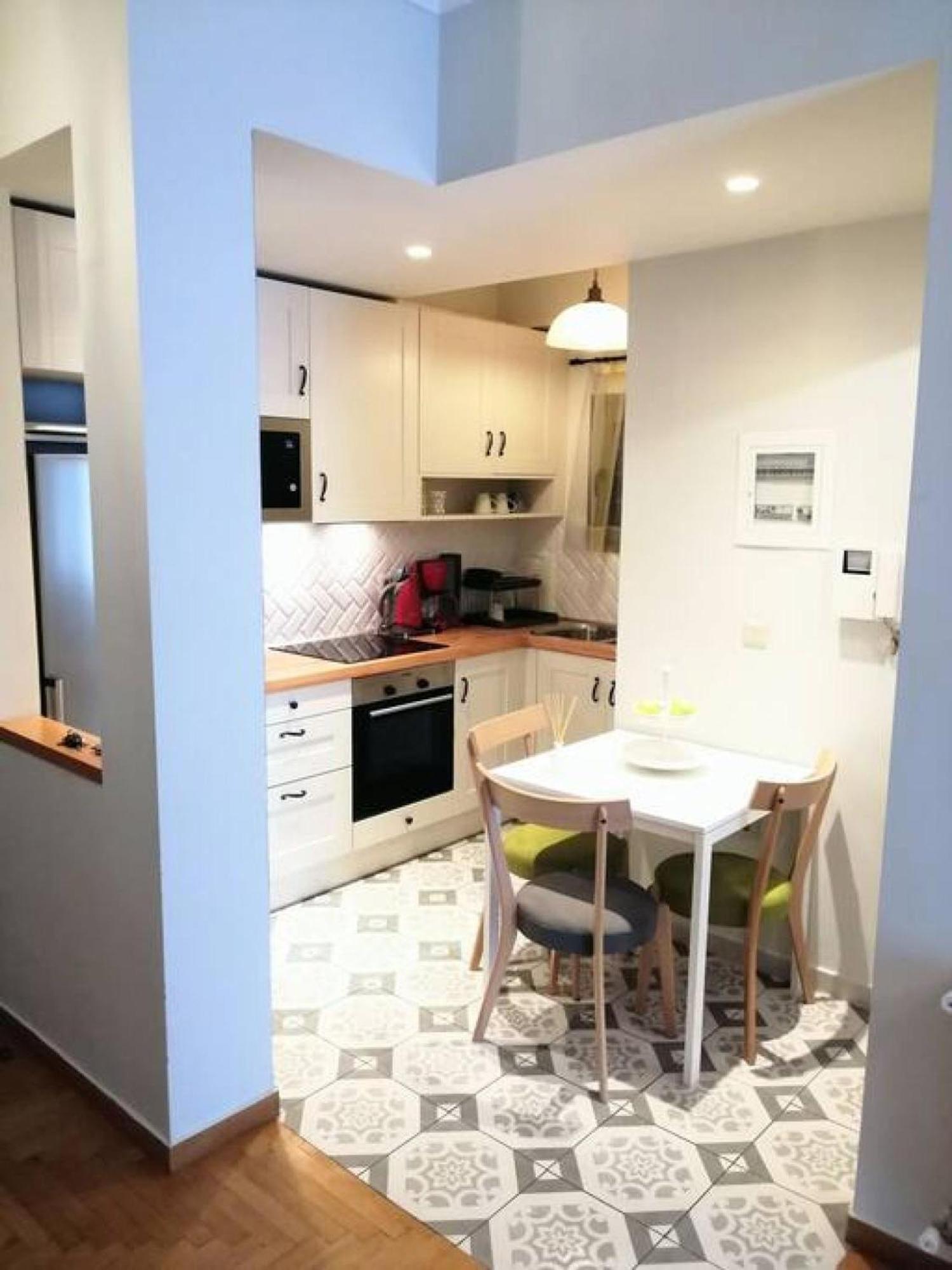 Stylish In Acropolis Appartement *